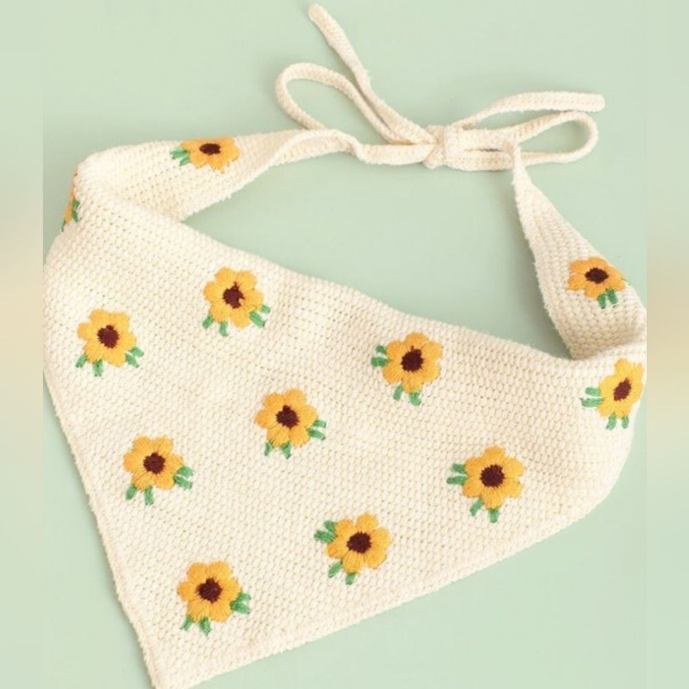 🔹️NWT Cream Sunflower Crochet Knit Hair Bandana